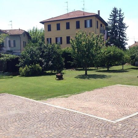 Bella Vita Guesthouse -Parcheggio Privato Interno Arona Εξωτερικό φωτογραφία