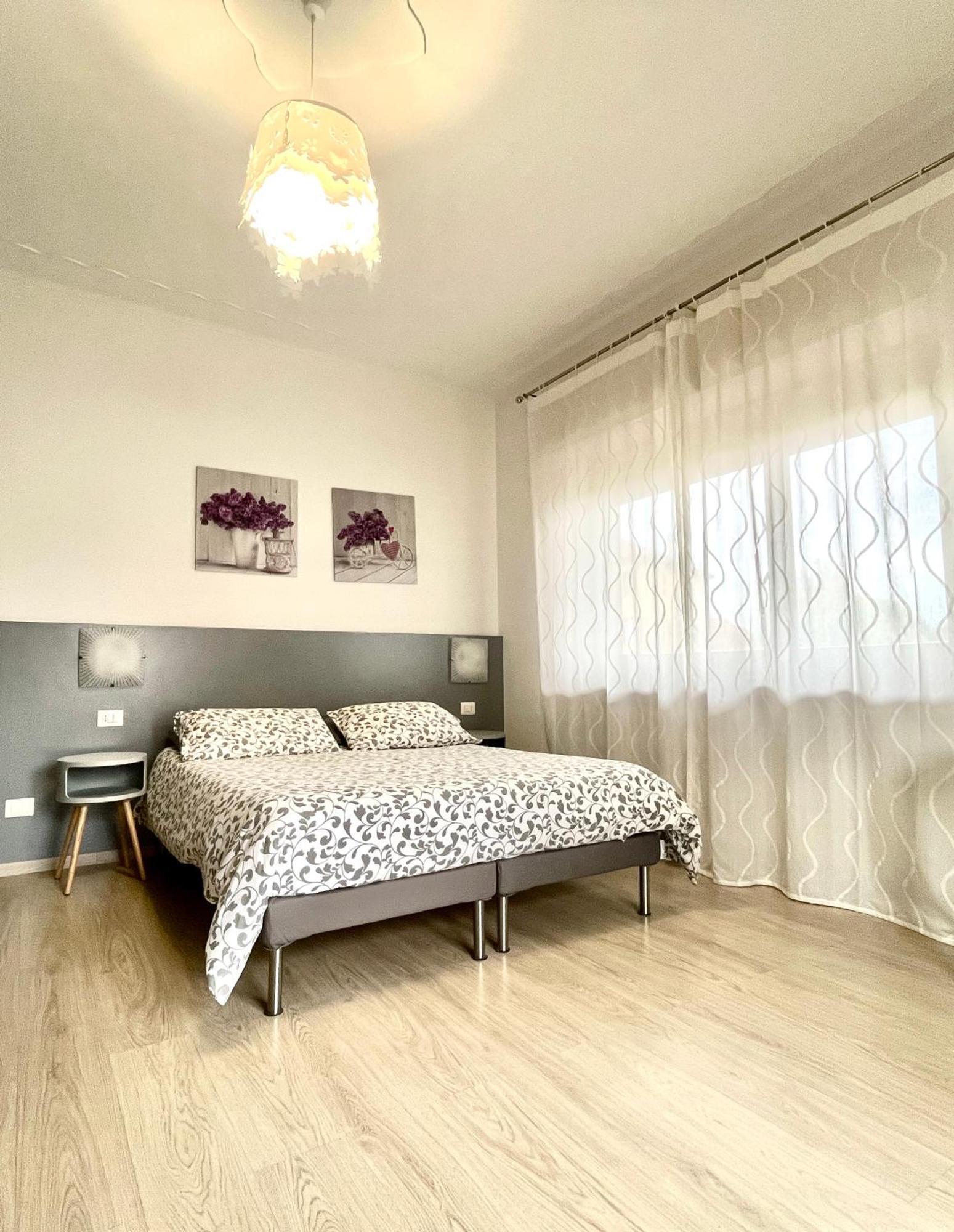 Bella Vita Guesthouse -Parcheggio Privato Interno Arona Εξωτερικό φωτογραφία